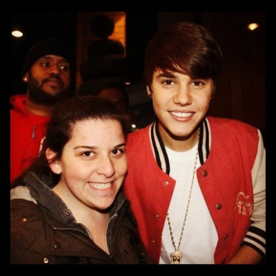 13.02 | Justin Bieber com fãs em Nova York