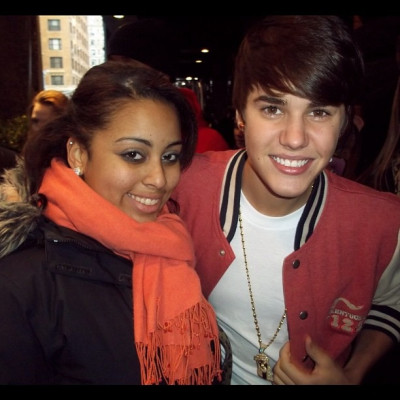 13.02 | Justin Bieber com fãs em Nova York