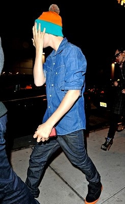 15.02 | Justin Bieber a caminho de hotel em Nova Iorque