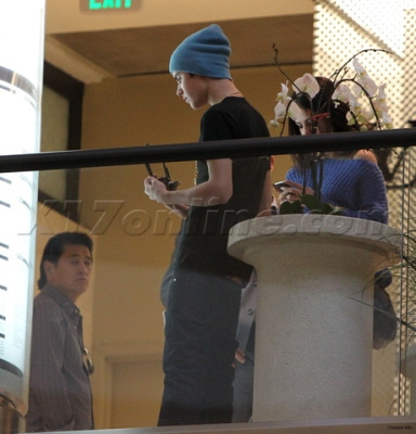 17.06 | Passenado em shopping em Beverly Hills