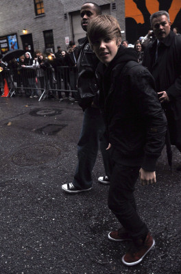 23.03 | Justin Bieber deixando os estúdios do David Letterman