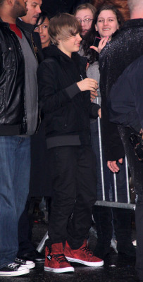 23.03 | Justin Bieber deixando os estúdios do David Letterman