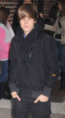23.03 | Justin Bieber deixando os estúdios do David Letterman