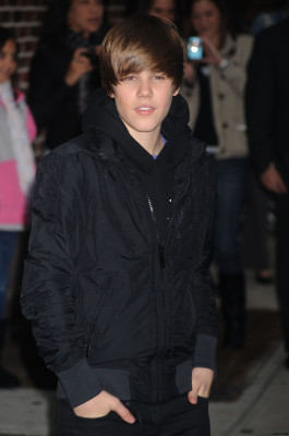 23.03 | Justin Bieber deixando os estúdios do David Letterman