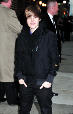 23.03 | Justin Bieber deixando os estúdios do David Letterman