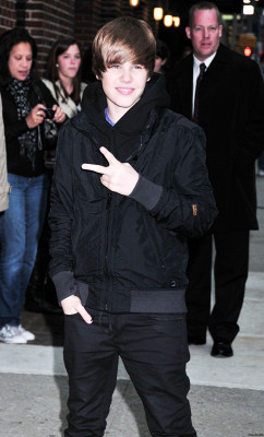 23.03 | Justin Bieber deixando os estúdios do David Letterman