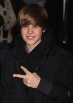 23.03 | Justin Bieber deixando os estúdios do David Letterman