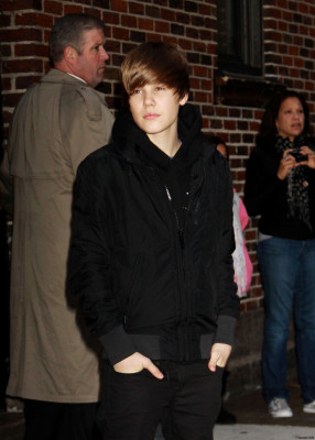 23.03 | Justin Bieber deixando os estúdios do David Letterman