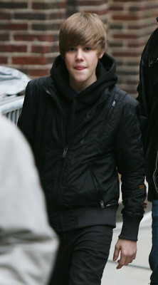 23.03 | Justin Bieber deixando os estúdios do David Letterman