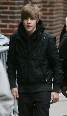 23.03 | Justin Bieber deixando os estúdios do David Letterman