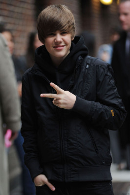 23.03 | Justin Bieber deixando os estúdios do David Letterman