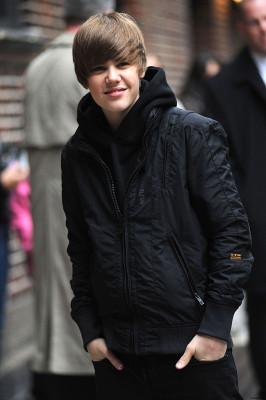 23.03 | Justin Bieber deixando os estúdios do David Letterman