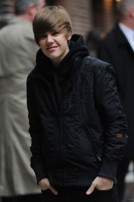 23.03 | Justin Bieber deixando os estúdios do David Letterman