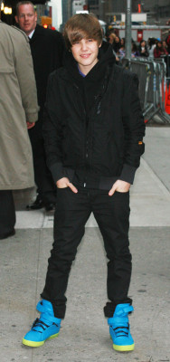 23.03 | Justin Bieber deixando os estúdios do David Letterman