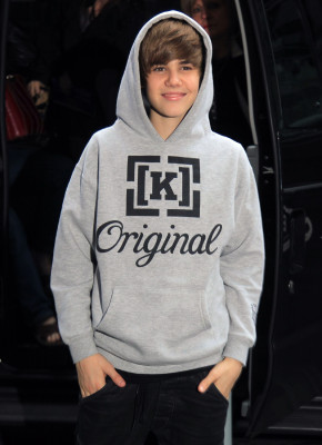 22.03 | Justin Bieber deixando os estúdios do BET