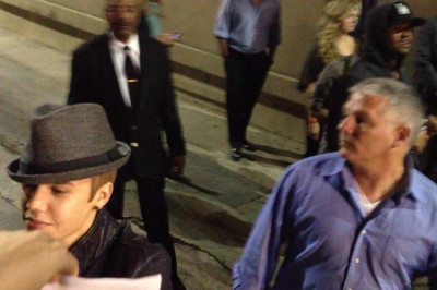 27.03 | Com fãs fora do estudio do Jimmy Kimmel Live