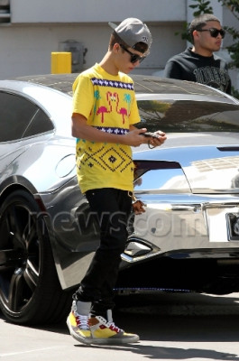 04.10 | Justin Bieber em Beverly Hills