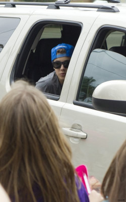 13.04 | Justin Bieber deixando a St. Andrew’s School em Miami