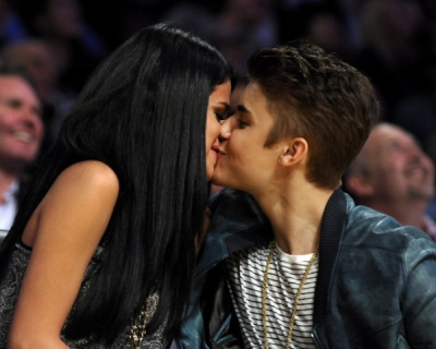 17.04 | Justin Bieber no jogo dos Lakers em Los Angeles