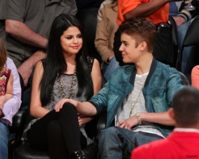 17.04 | Justin Bieber no jogo dos Lakers em Los Angeles