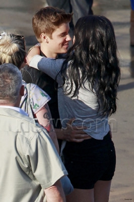 21.04 | Justin Bieber nos bastidores de Boyfriend