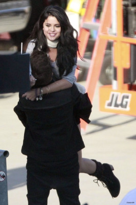 21.04 | Justin Bieber nos bastidores de Boyfriend