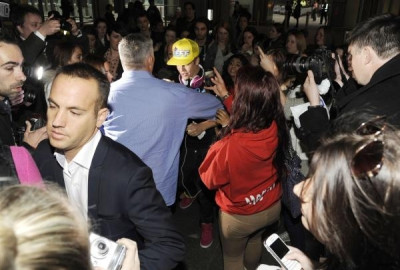 23.04 | Justin Bieber chegando no aeroporto em London