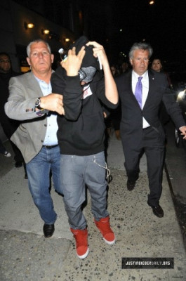 27.04 | Justin Bieber deixando o Fuerza Bruta