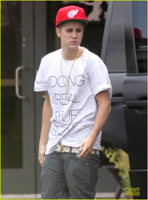 25.05 | Justin Bieber deixando estúdio em Los Angeles