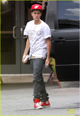 25.05 | Justin Bieber deixando estúdio em Los Angeles