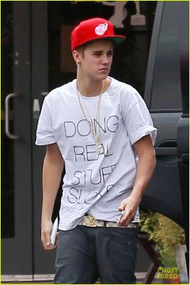 25.05 | Justin Bieber deixando estúdio em Los Angeles