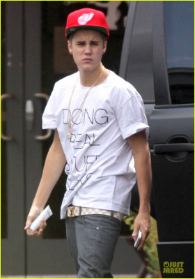 25.05 | Justin Bieber deixando estúdio em Los Angeles