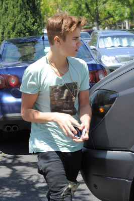 27.05 | Justin Bieber e Selena Gomez em Los Angeles