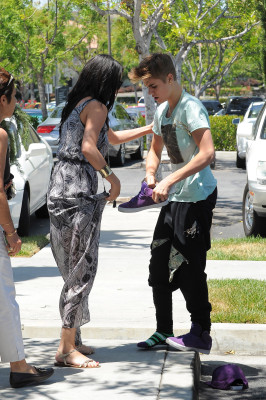 27.05 | Justin Bieber e Selena Gomez em Los Angeles