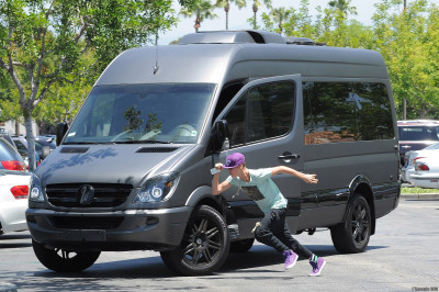 27.05 | Justin Bieber e Selena Gomez em Los Angeles