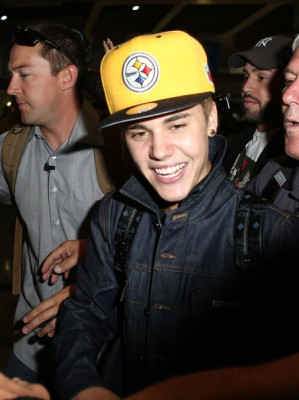 31.05 | Justin Bieber chegando em Paris