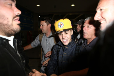 31.05 | Justin Bieber chegando em Paris