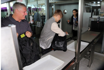 06.02 | Justin Bieber deixando Paris