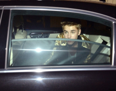 06.03 | Justin Bieber deixando o Lo Spettacolo Sta Per Iniziare, em Verona