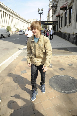 04.05 | Justin Bieber indo para a Casa Branca
