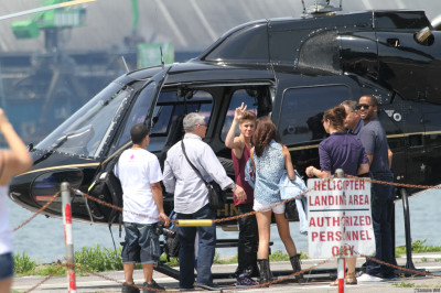 16.06 | Justin Bieber e Selena Gomez deixando o ensaiando para o MuchMusic Video Awards 2012