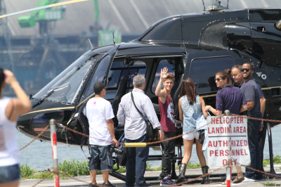 16.06 | Justin Bieber e Selena Gomez deixando o ensaiando para o MuchMusic Video Awards 2012