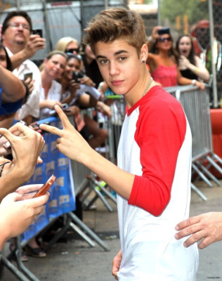20.06 | Justin Bieber após participação no Late Show