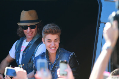 27.06 | Justin Bieber deixando os estúdios do The Tonight Show