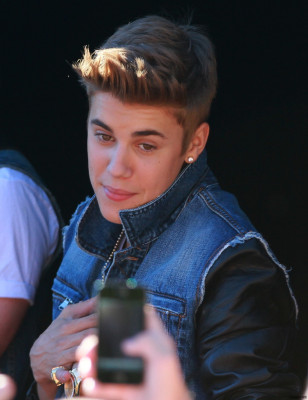 27.06 | Justin Bieber deixando os estúdios do The Tonight Show