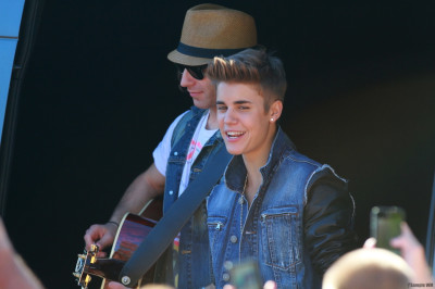 27.06 | Justin Bieber deixando os estúdios do The Tonight Show