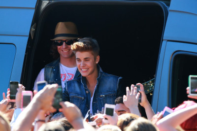 27.06 | Justin Bieber deixando os estúdios do The Tonight Show