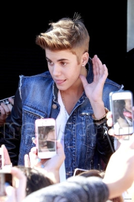 27.06 | Justin Bieber deixando os estúdios do The Tonight Show