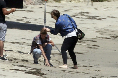 28.06 | Justin Bieber tirando fotos para um novo photoshoot em LA