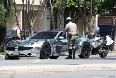 07.06 | Justin Bieber sendo multado por excesso de velocidade em Los Angeles